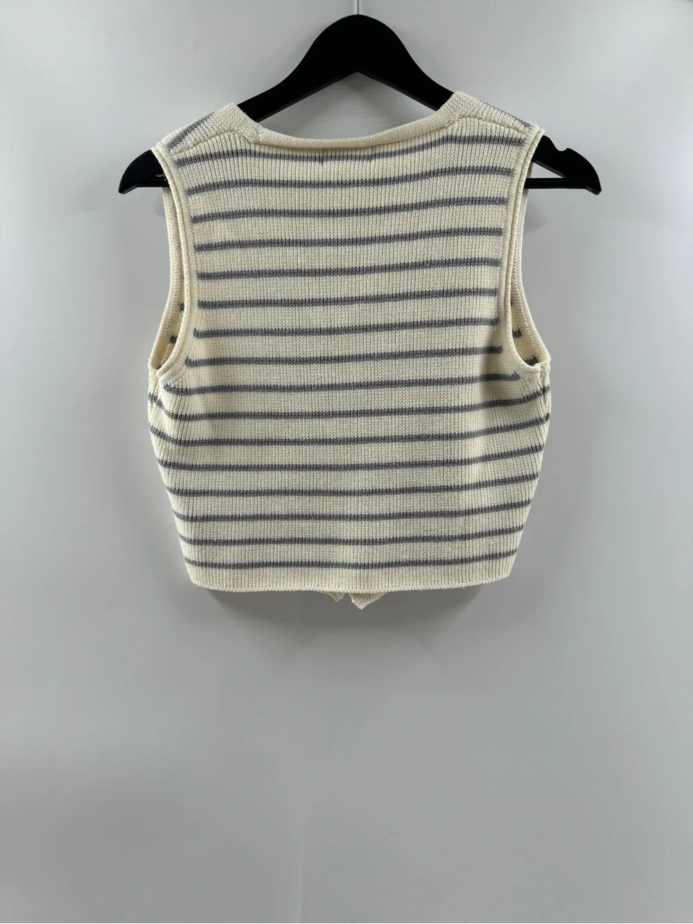 Sincerely Jules Striped Sweater Vest – Women's Large - Picture 6 of 8